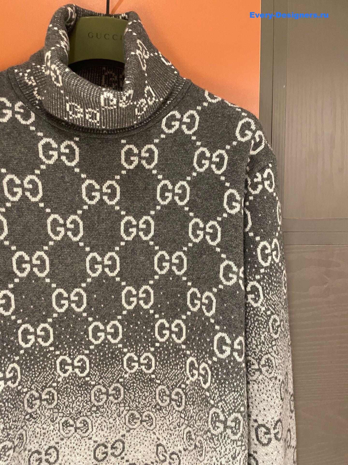 Gvc*1 gg degradé-jacquard sweater