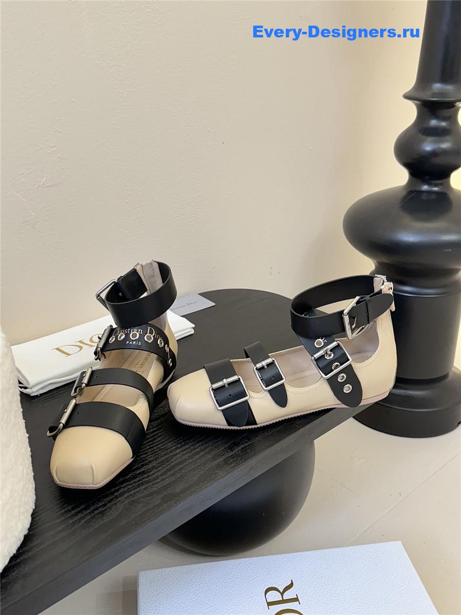 D10r punk ballet flat beige