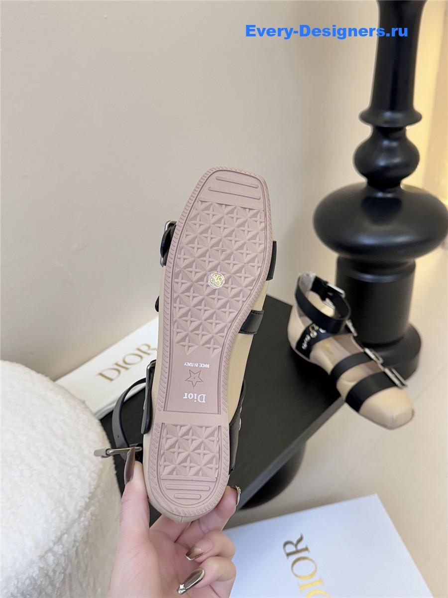 D10r punk ballet flat beige