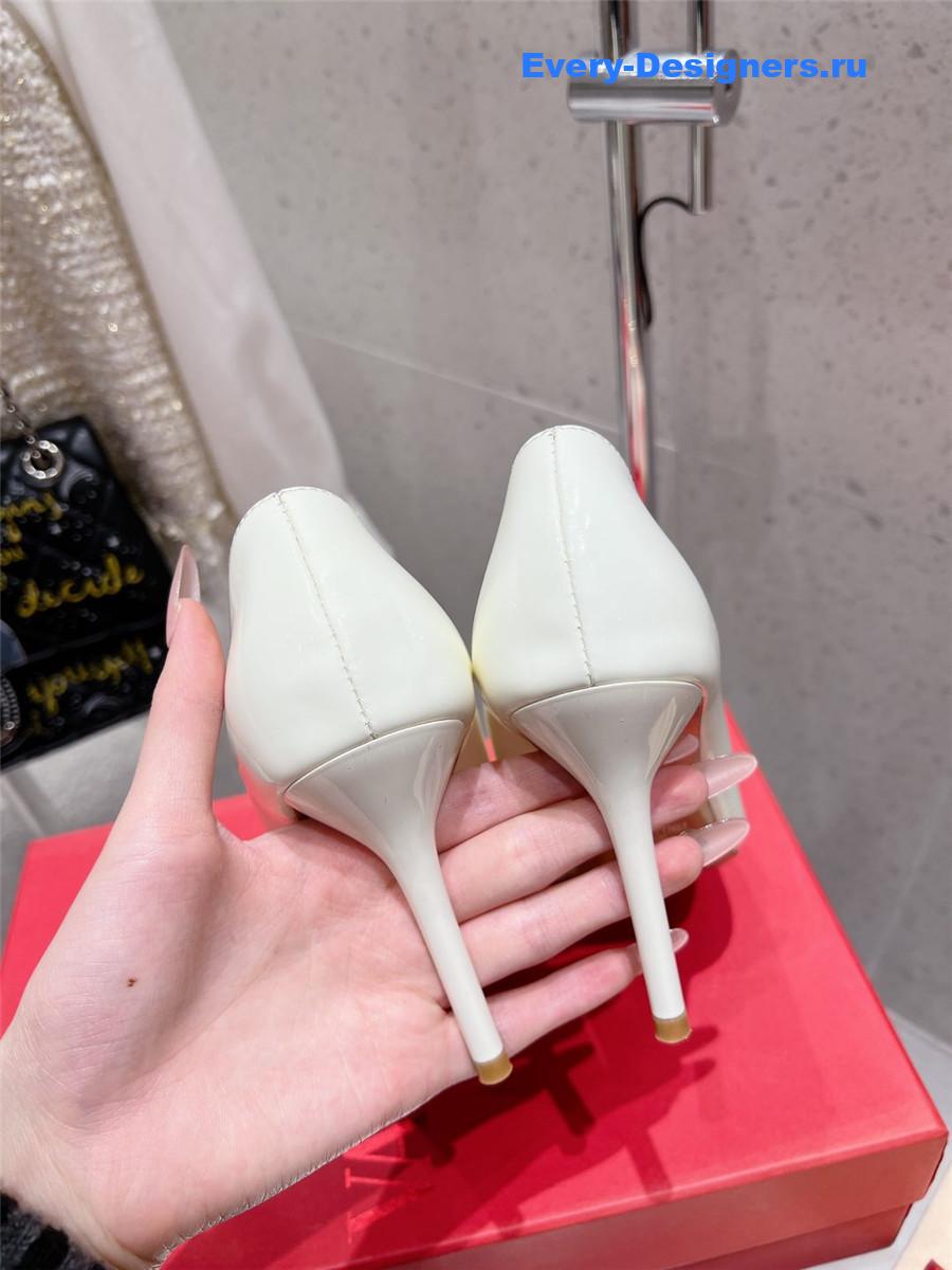 Va1e*ntin0 garavani vlogo studio pumps