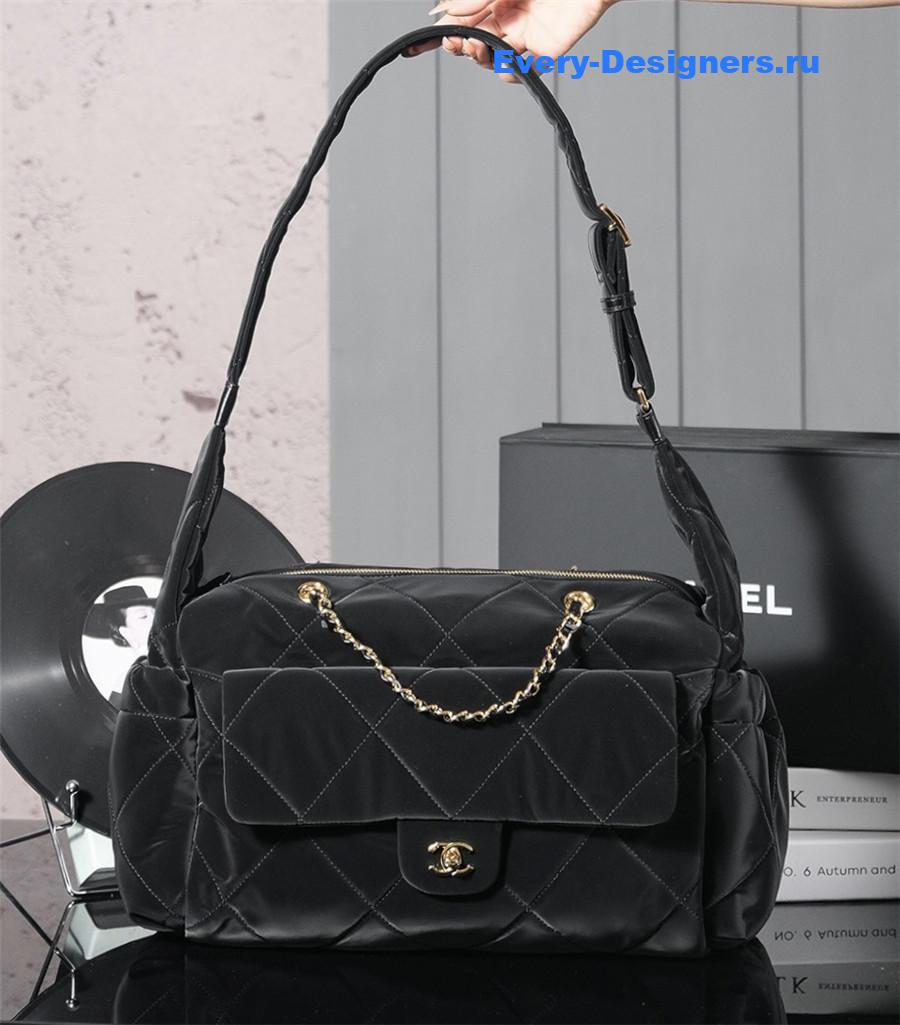 Ch**el large coco neige leather bag