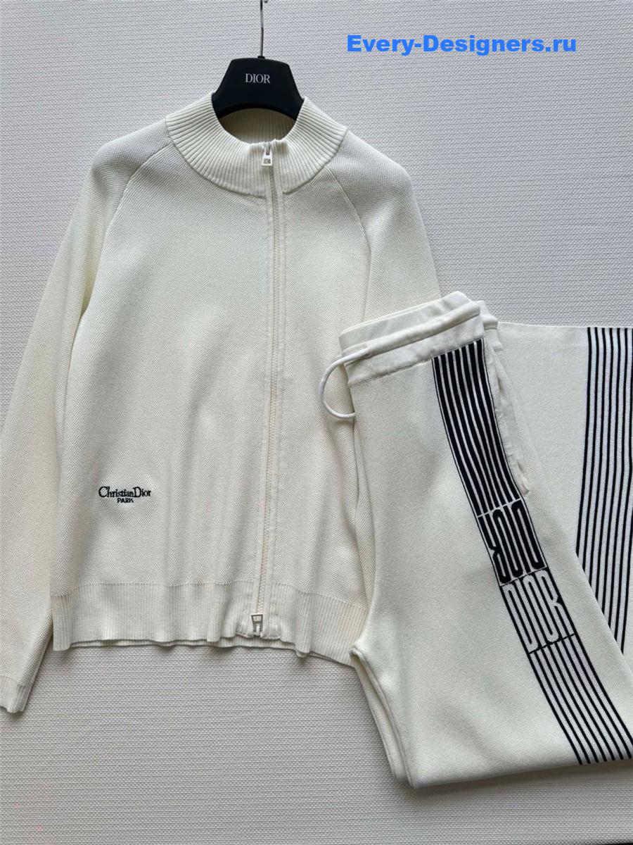 D10r logo embroidered knitted suit