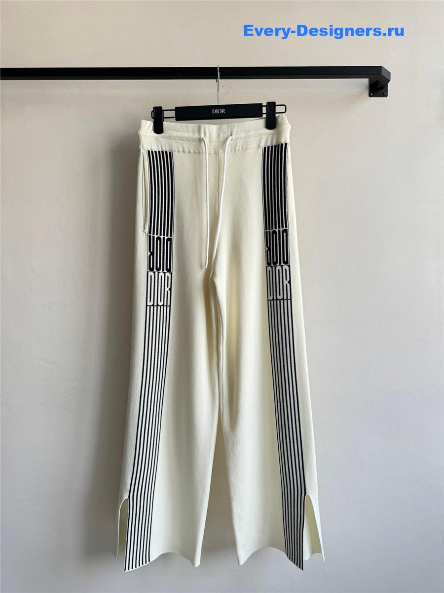 D10r logo embroidered knitted suit