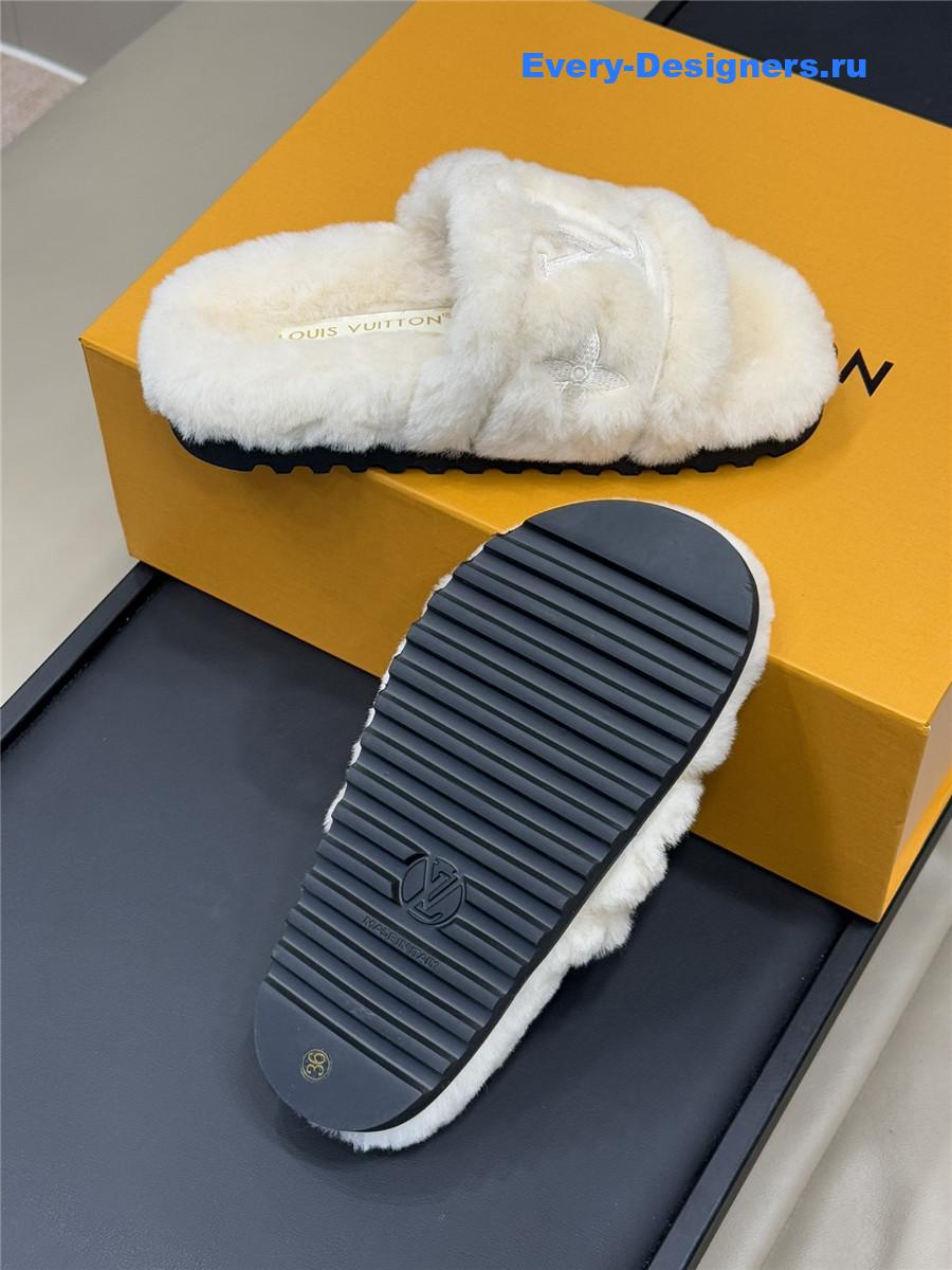 l0vis Vvtt0n lv bliss comfort mule beige