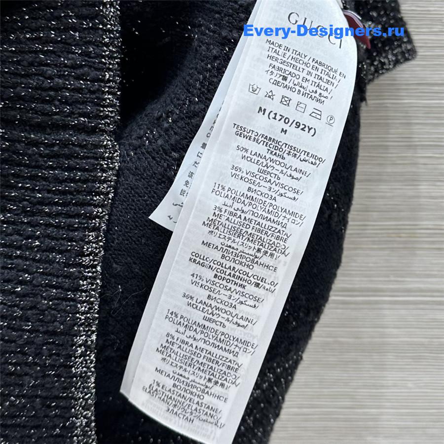 Gvc*1 gold check short-sleeved top black