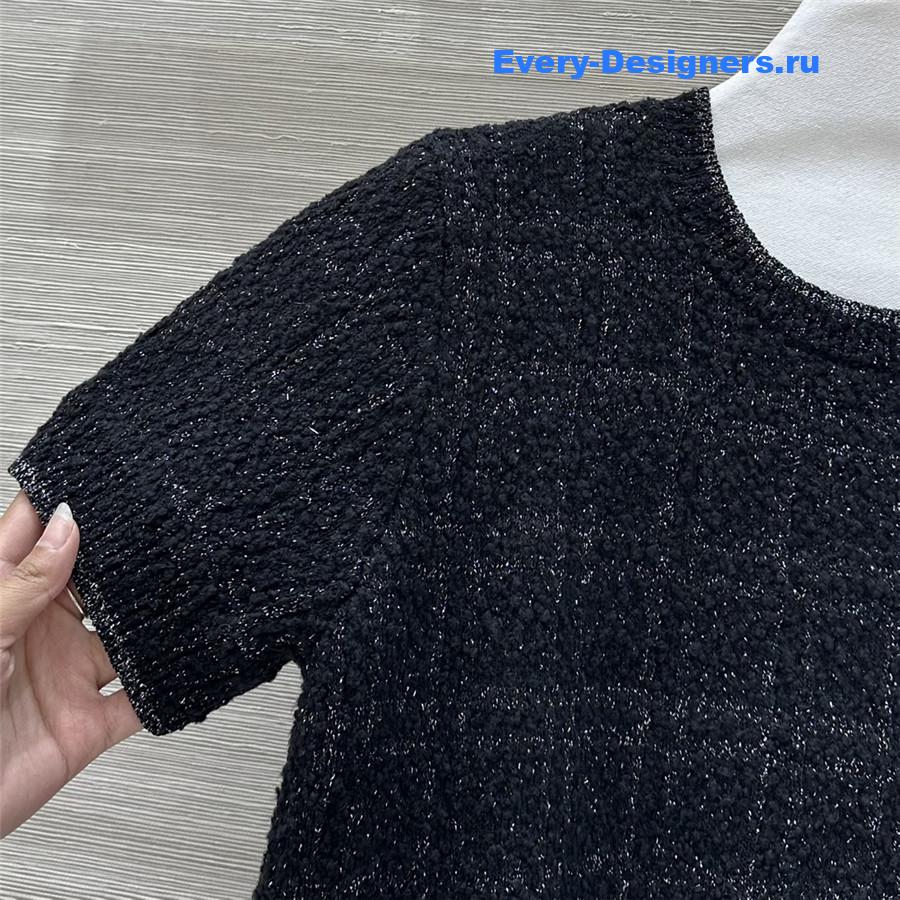 Gvc*1 gold check short-sleeved top black