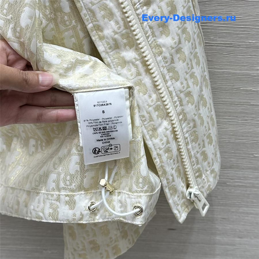 D10r oblique hooded jacket coat