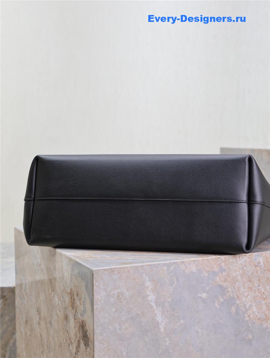 Sa1nt Lau*nt black calfskin tote