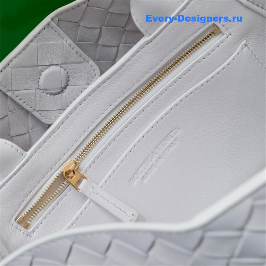 b0tt*ga Ven*ta east west andiamo shoulder bag