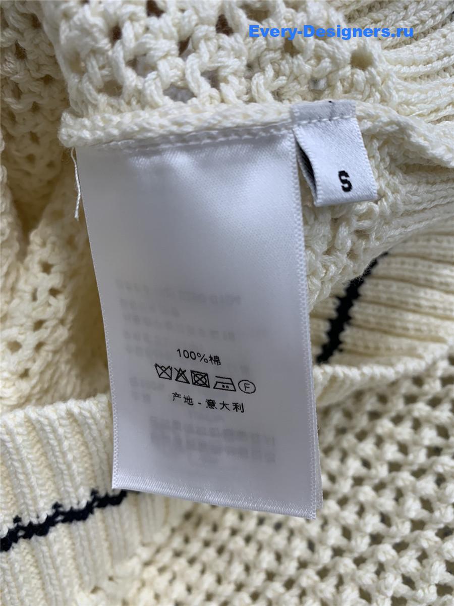 D10r hollow knit short-sleeved top