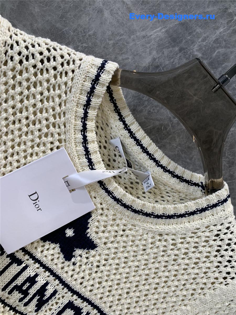 D10r hollow knit short-sleeved top