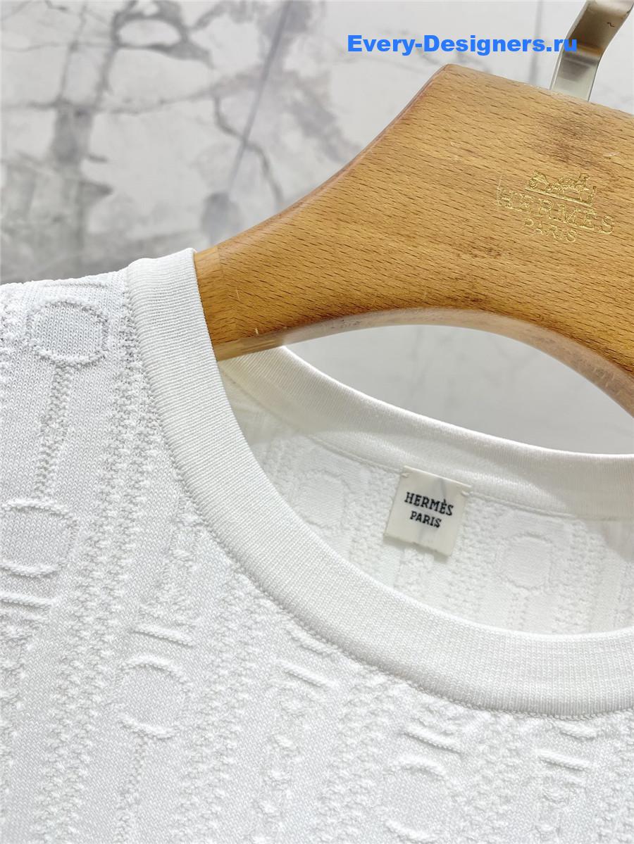 H**me5 white knitted crew neck short sleeves