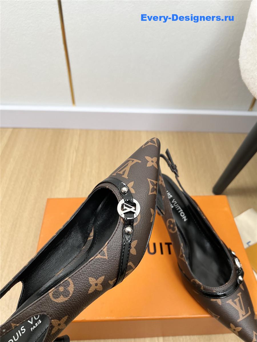 l0vis Vvtt0n archlight slingback pump