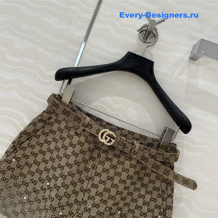 gvc*1 crystal D1am0nd gg monogram woven shorts