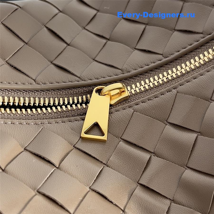 b0tt*ga Ven*ta wallace beige leather shoulder bag