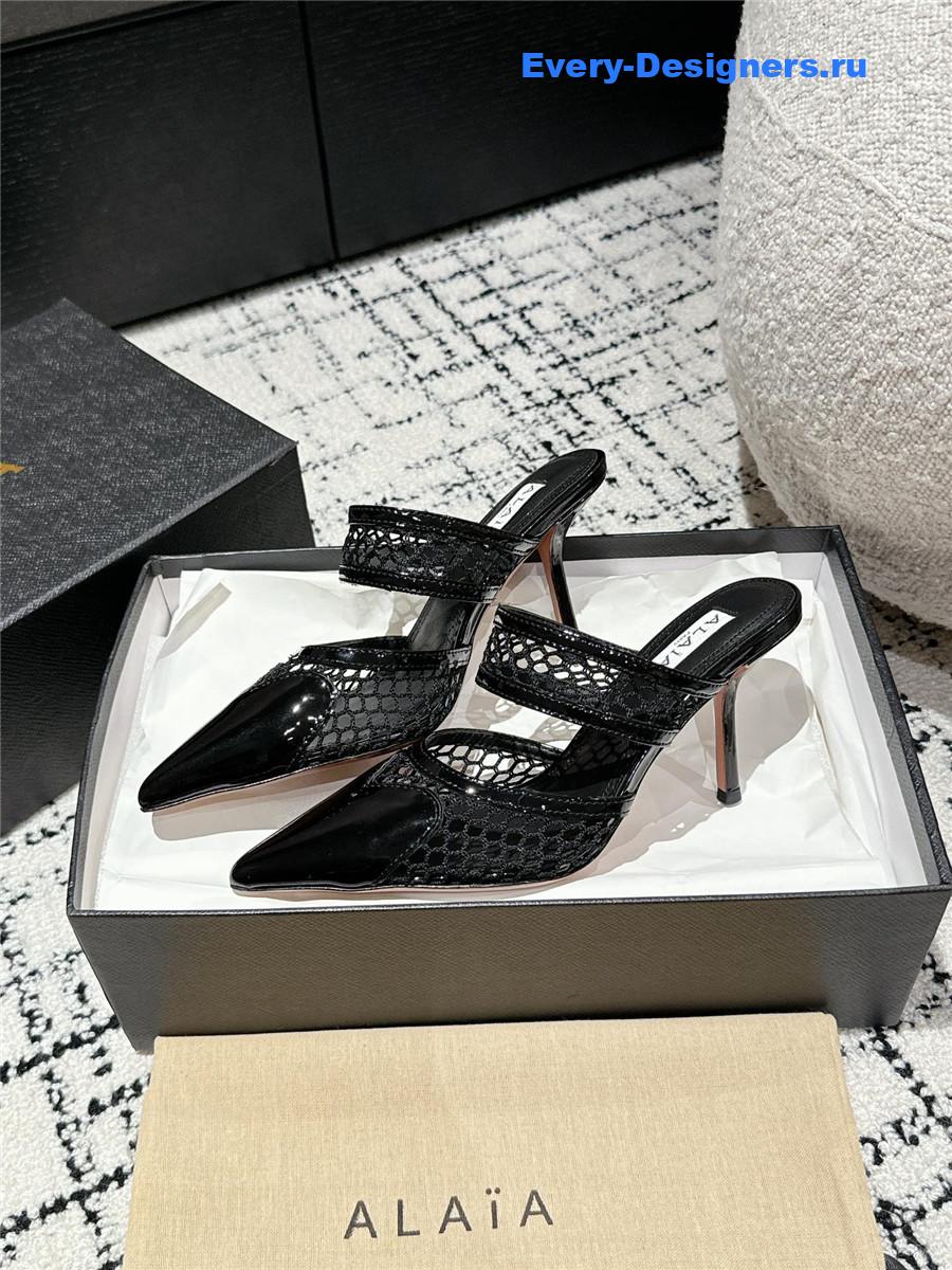 Alaia Le Coeur 90mm Leather Pumps in Black