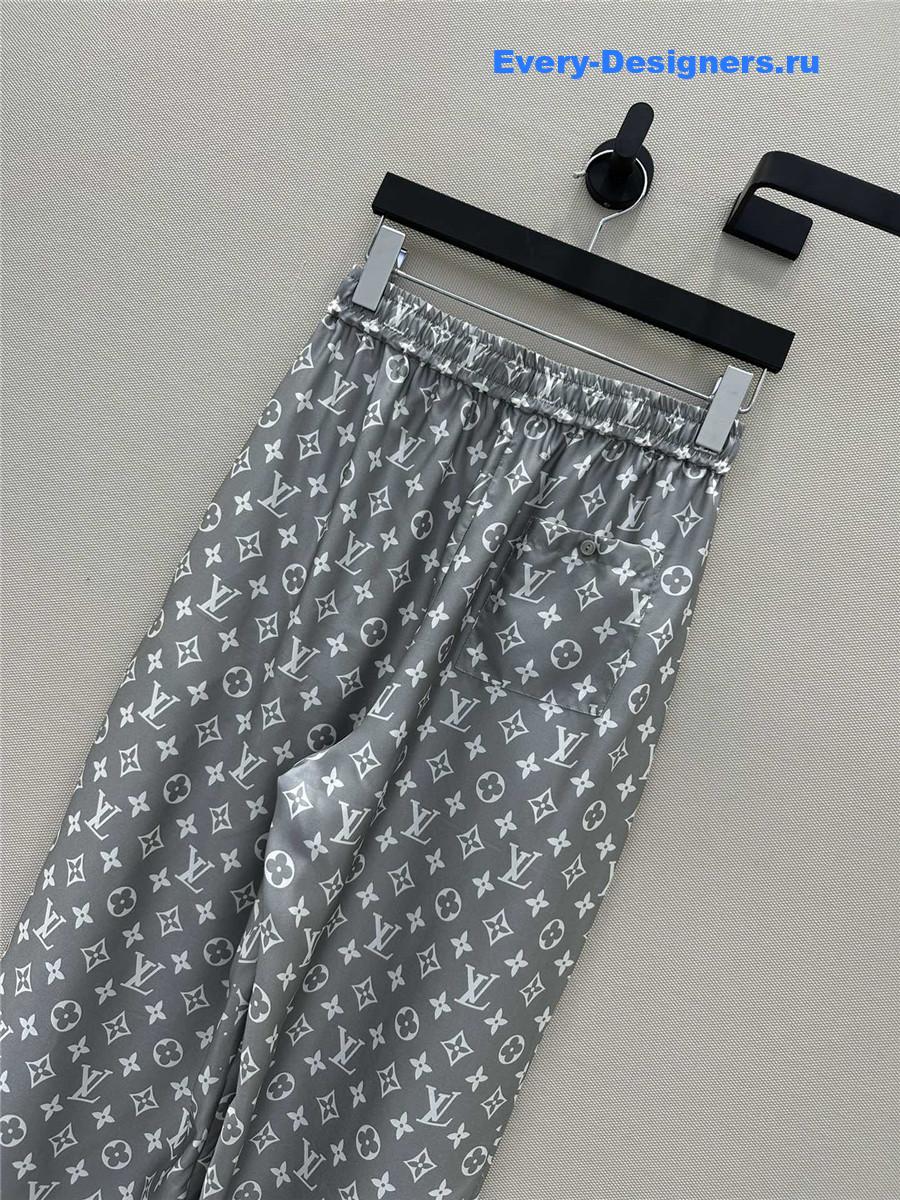 l0vis Vvtt0n lv monogram print silk pants