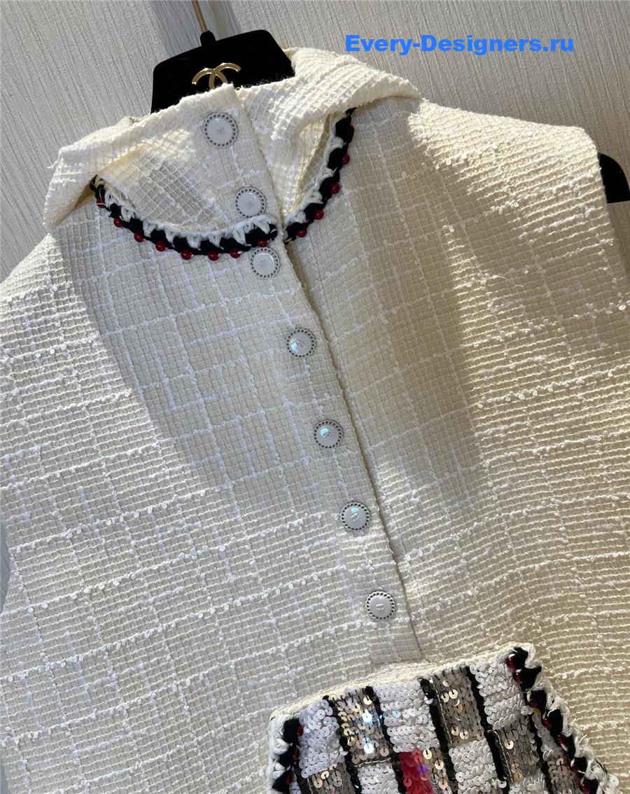 Ch**el tweed sleeveless hooded dress