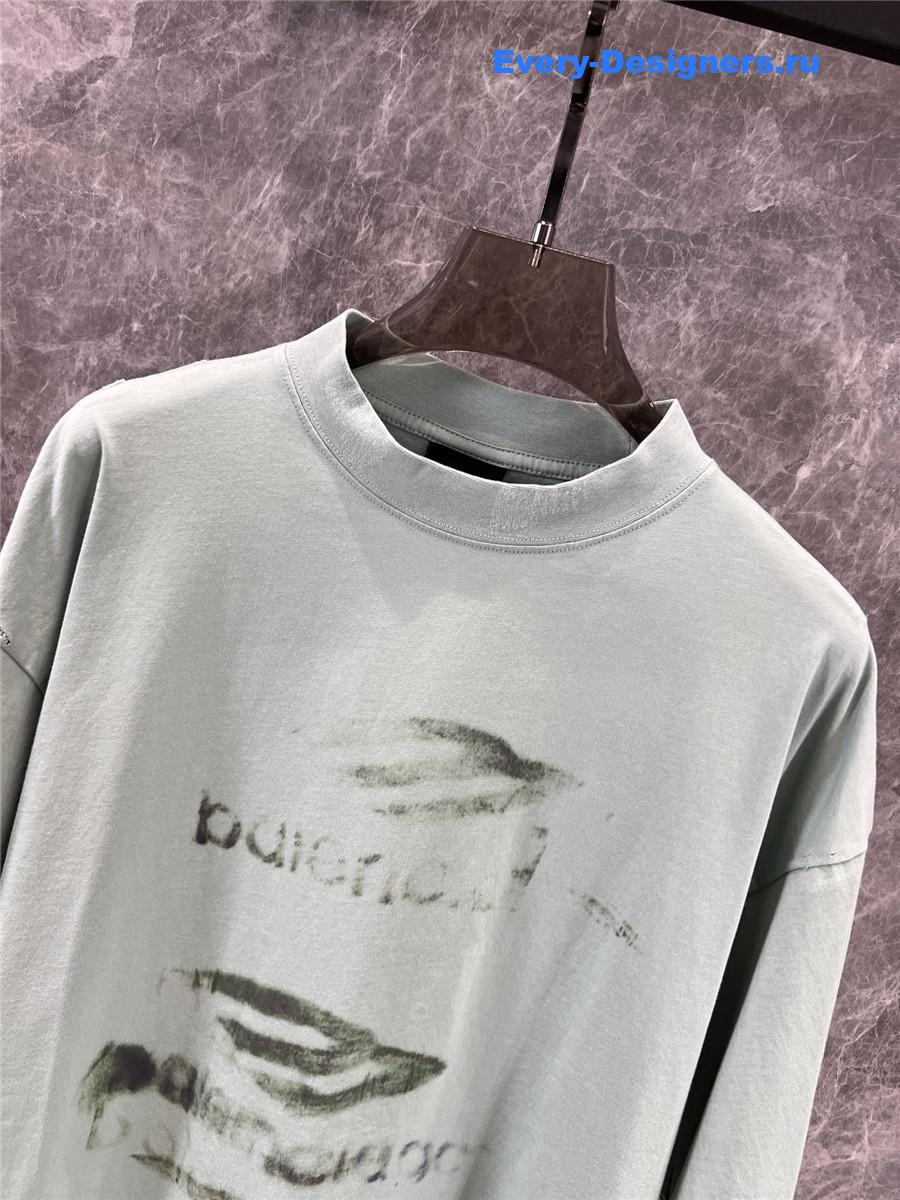 Ba1en*iaga lettering printed crew neck t-shirt