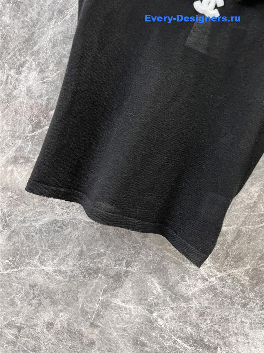 Ch**el black crew neck knit top