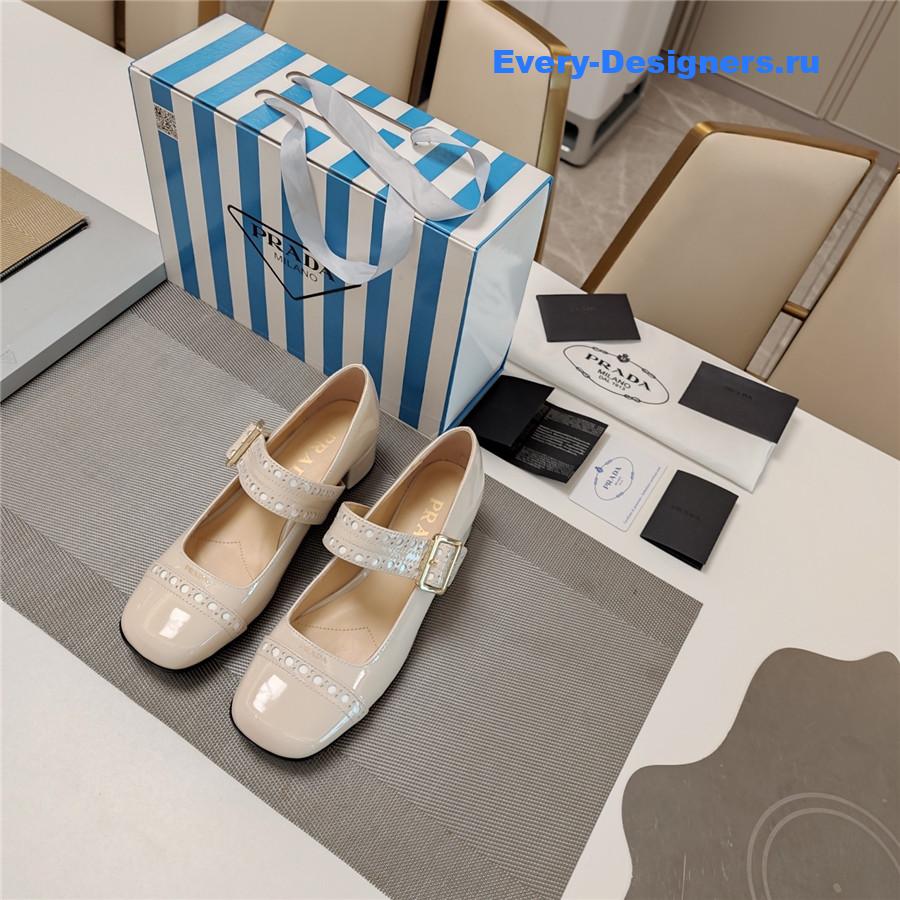 Pra*a 35mm leather mary jane pumps beige