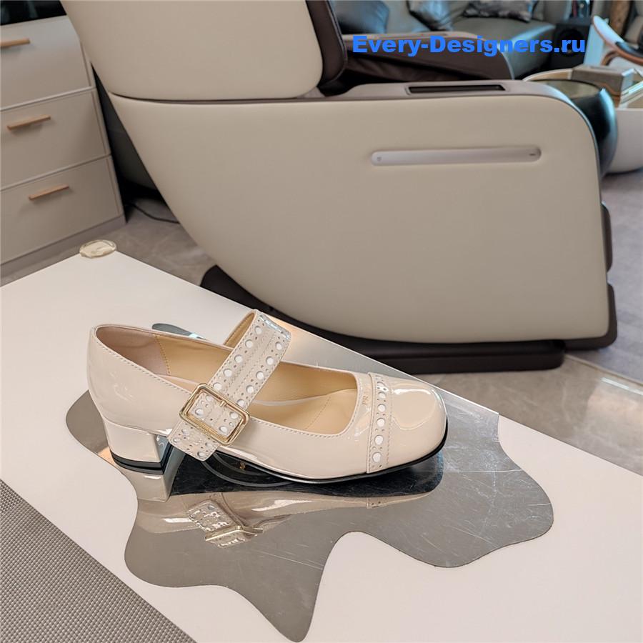 Pra*a 35mm leather mary jane pumps beige