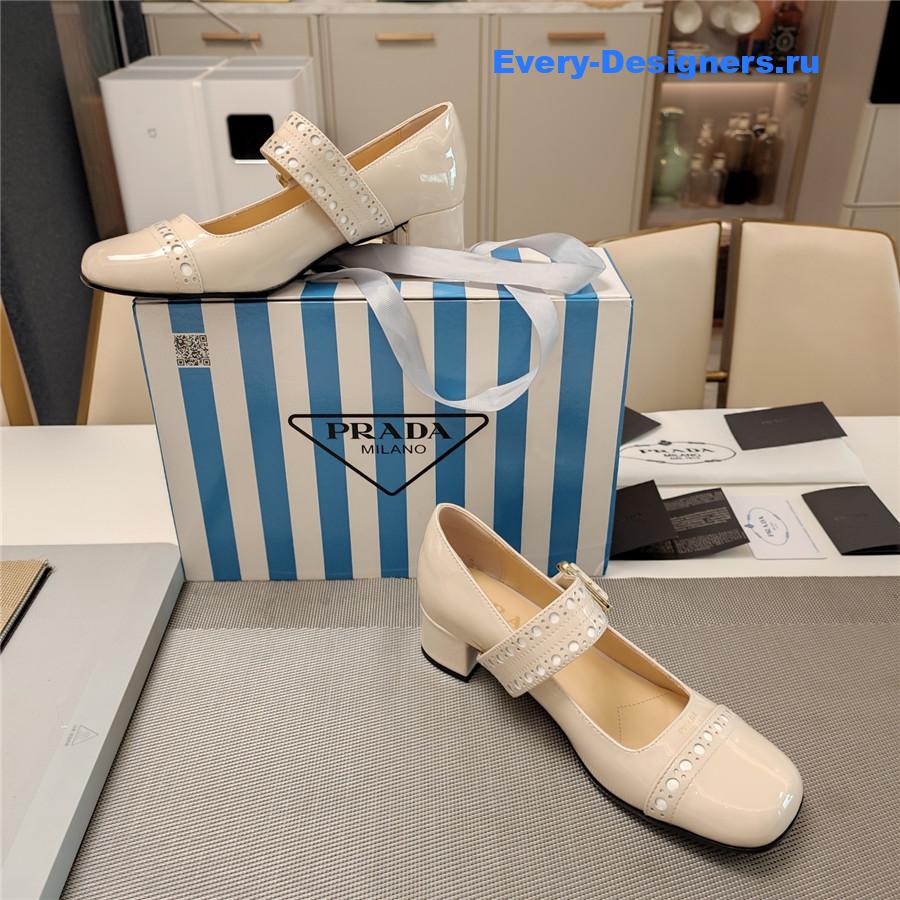 Pra*a 35mm leather mary jane pumps beige
