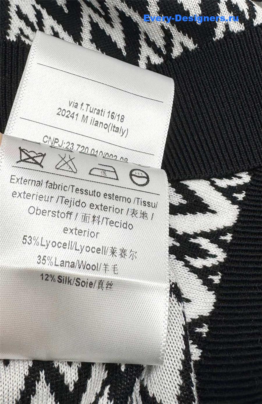 Va1e*ntin0 logo knit short sleeve