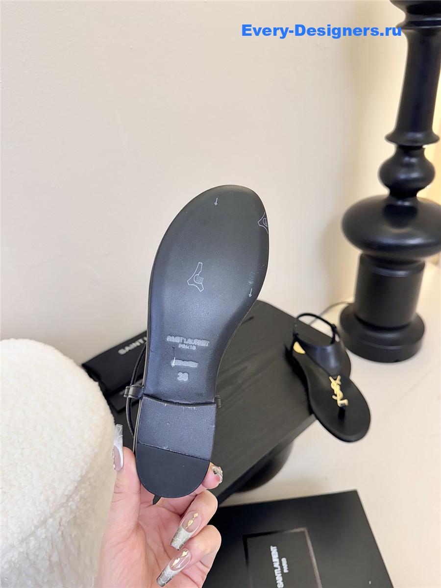 Sa1nt Lau*nt cassandra logo-strap flat sandals black