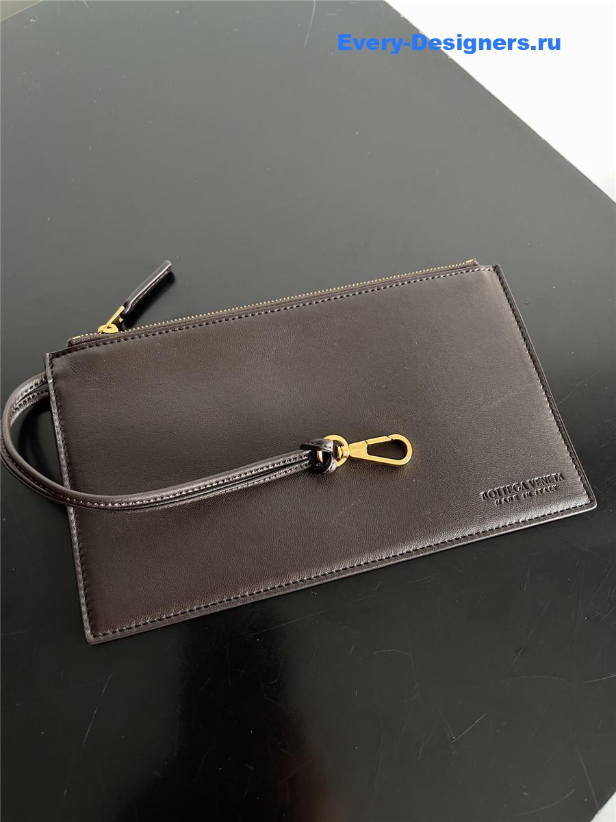 b0tt*ga Ven*ta large andiamo parachute bag brown