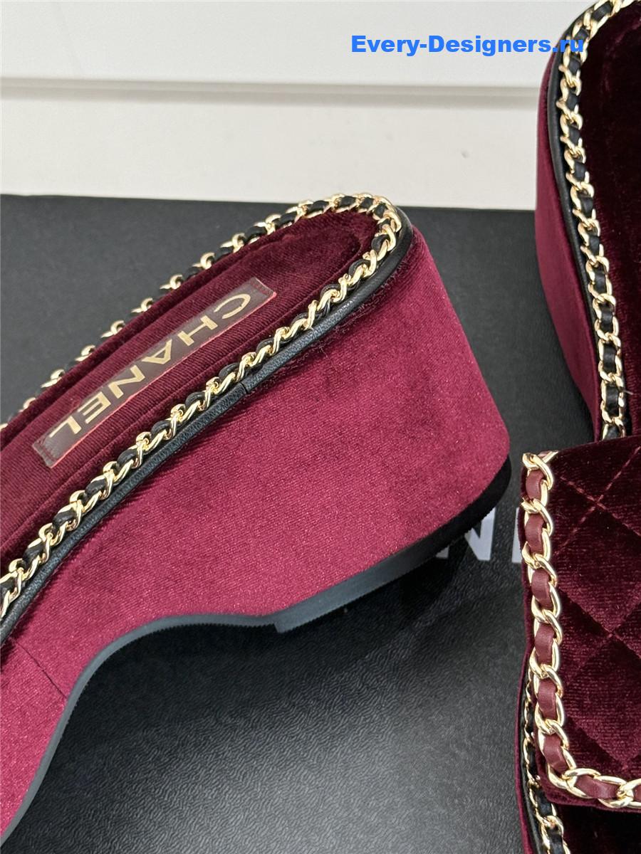 ch**el D1am0nd chain platform slippers burgundy