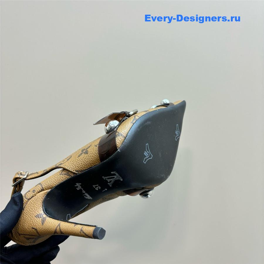 l0vis Vvtt0n monogram studded heels