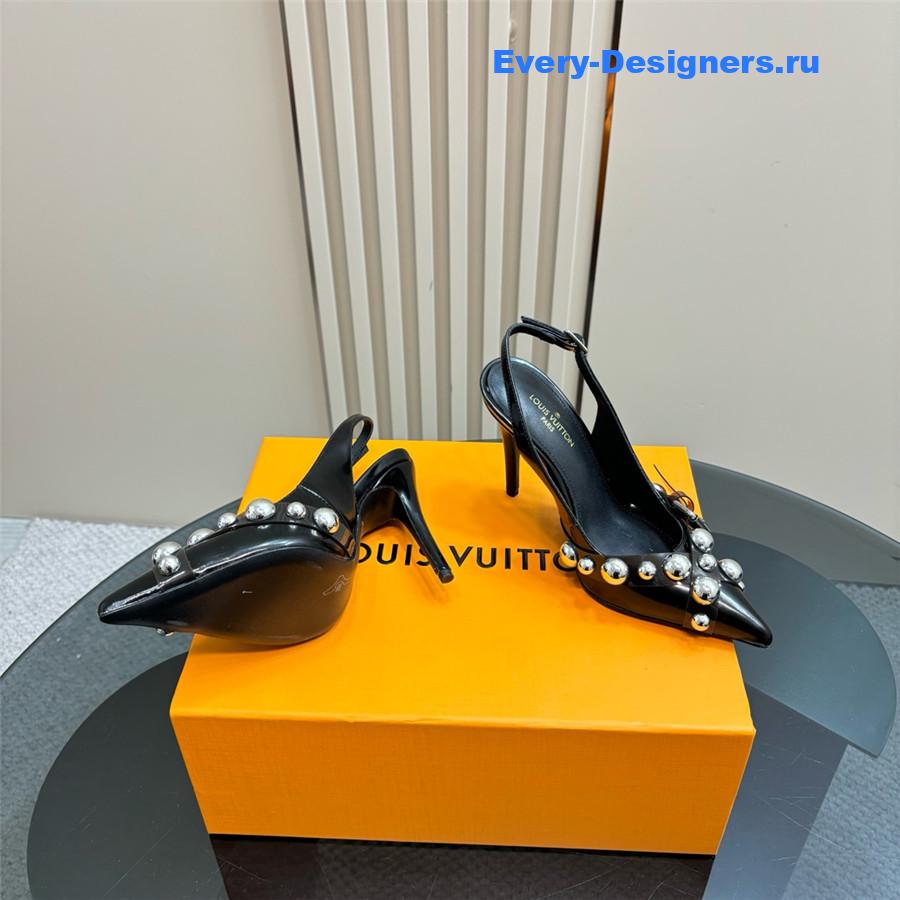 l0vis Vvtt0n studded peep toe heels