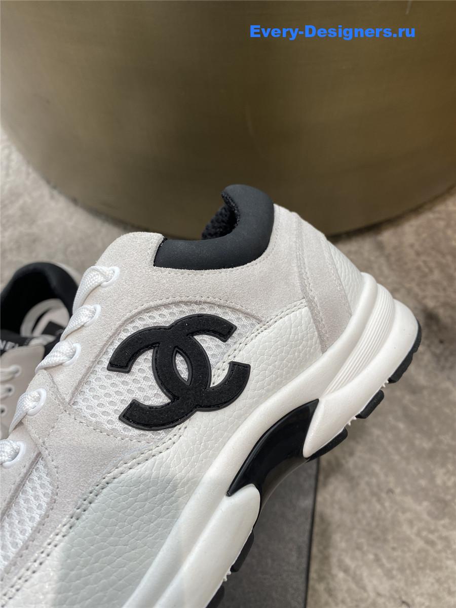 Ch**el white and black cc runners