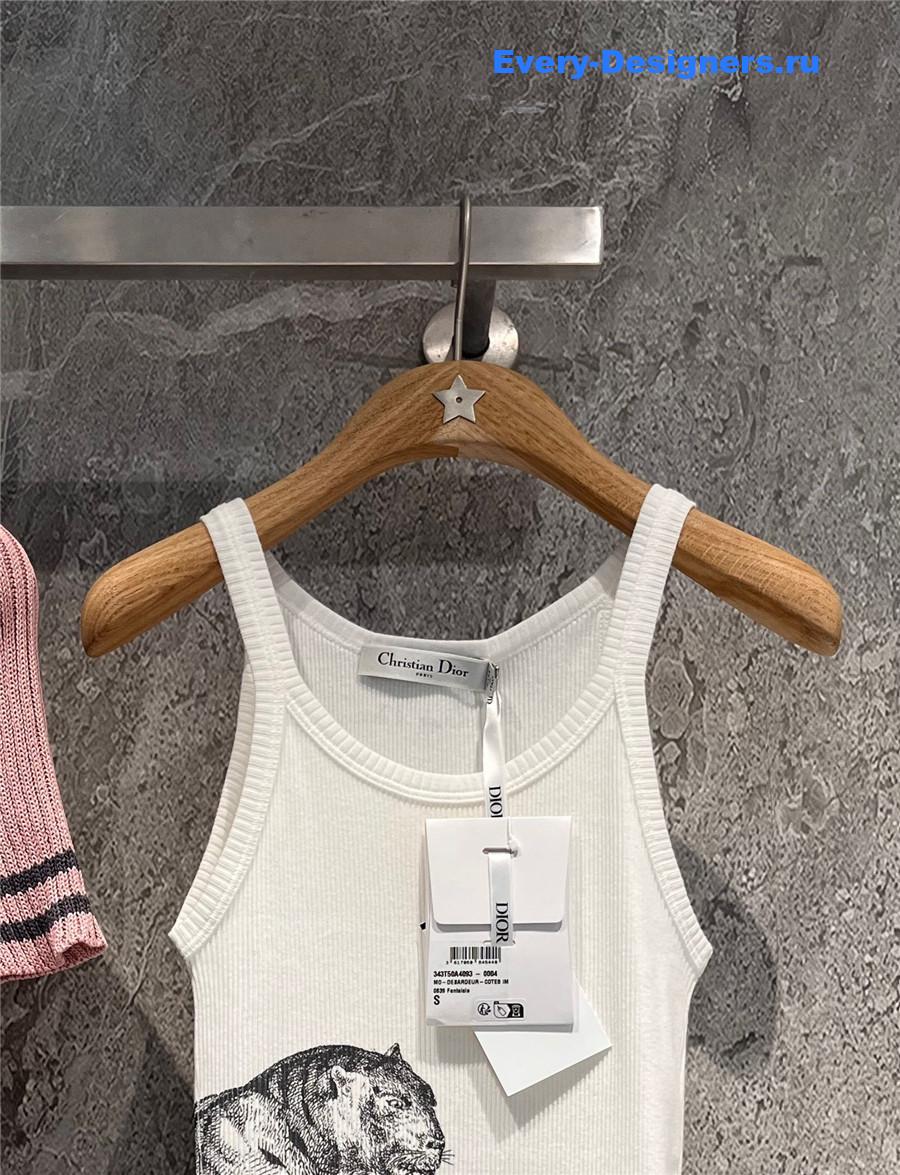 D10r white tiger print vest