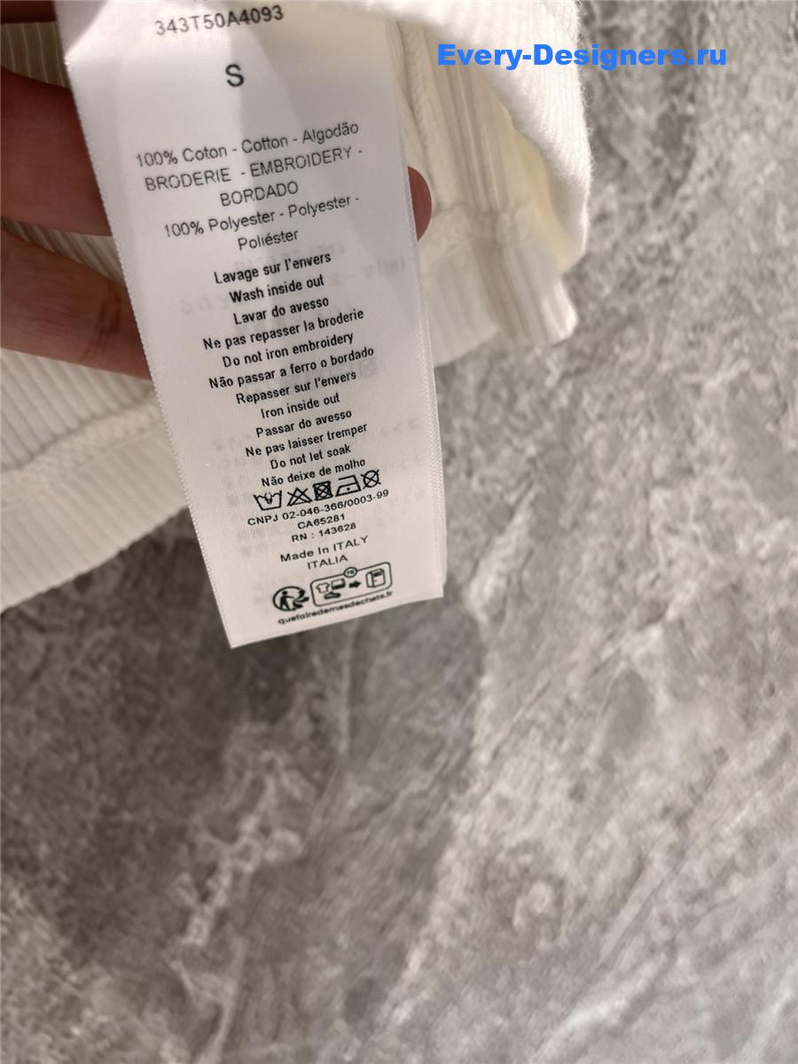 D10r white tiger print vest