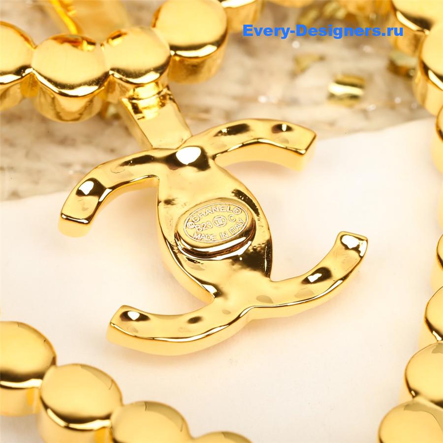 Ch**el heart earrings