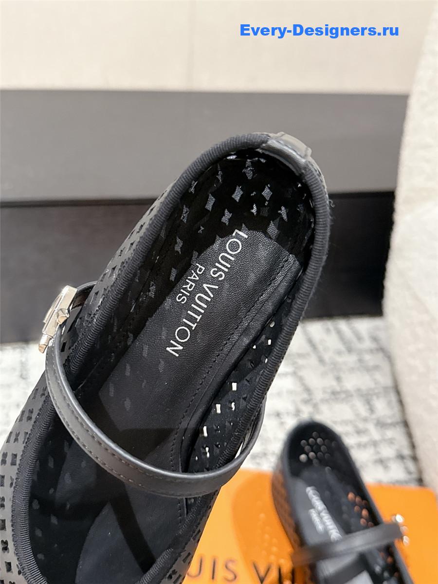 l0vis Vvtt0n perforated romy flat ballerina in black