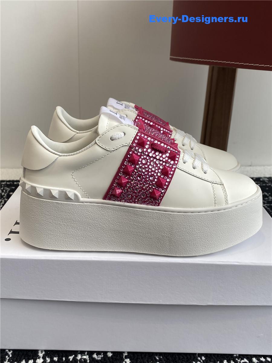 Va1e*ntin0 garavani rockstud leather flatform sneakers