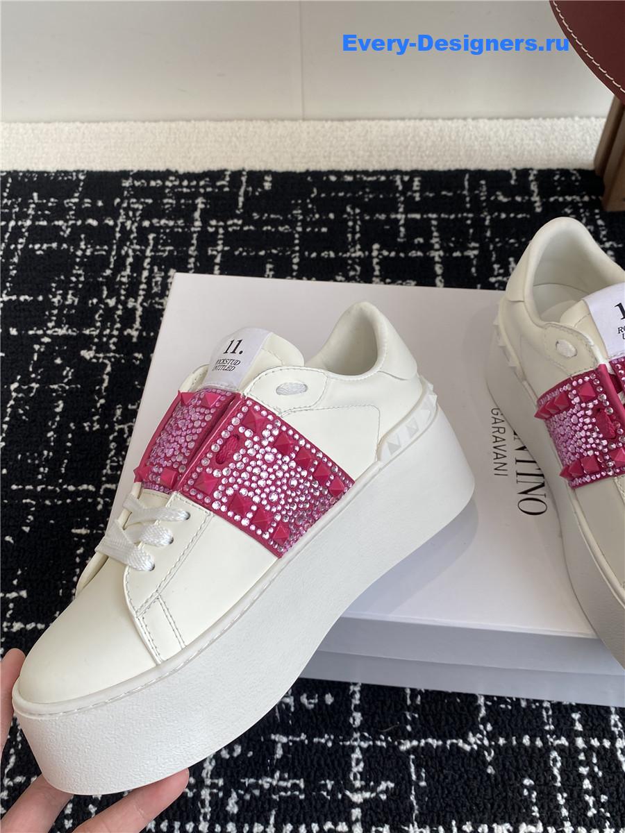 Va1e*ntin0 garavani rockstud leather flatform sneakers