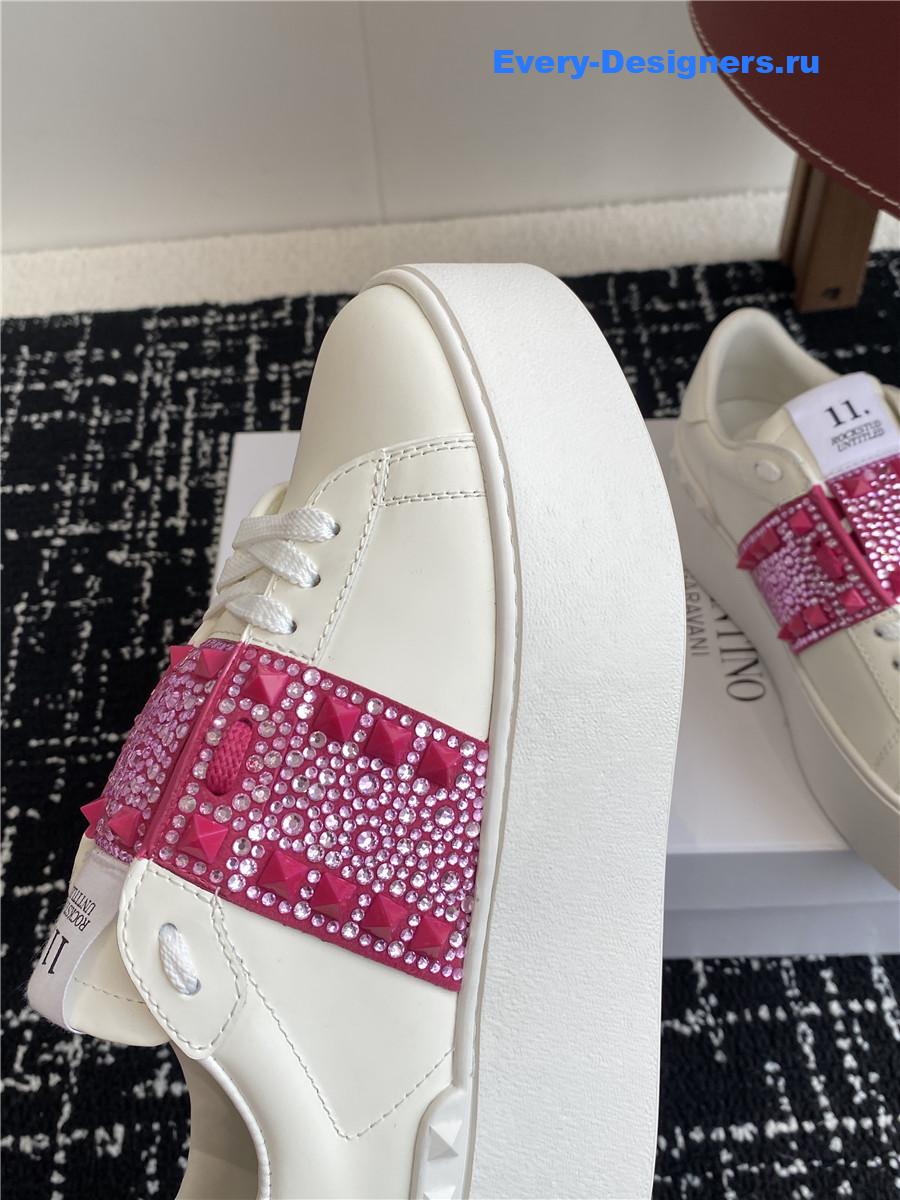 Va1e*ntin0 garavani rockstud leather flatform sneakers