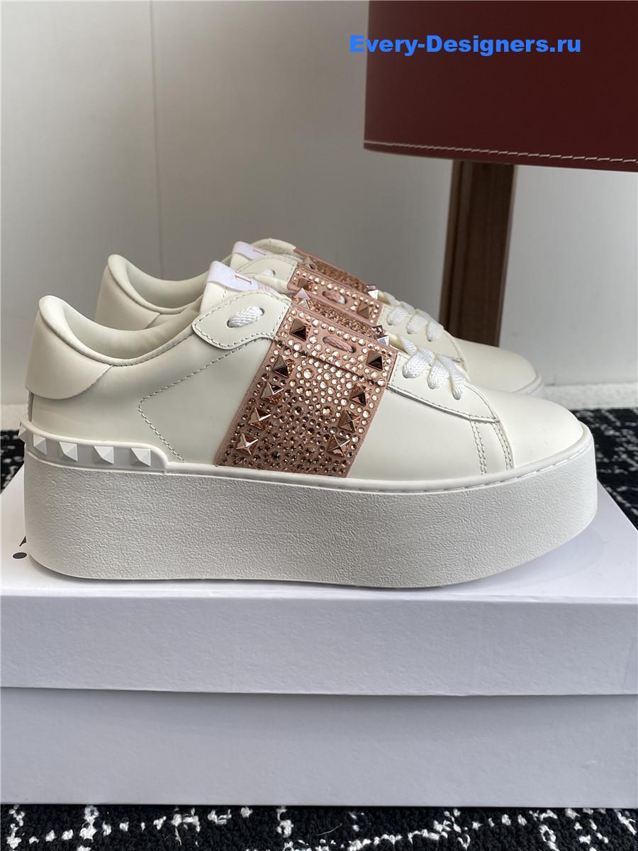 Va1e*ntin0 garavani rockstud pink leather flatform sneakers