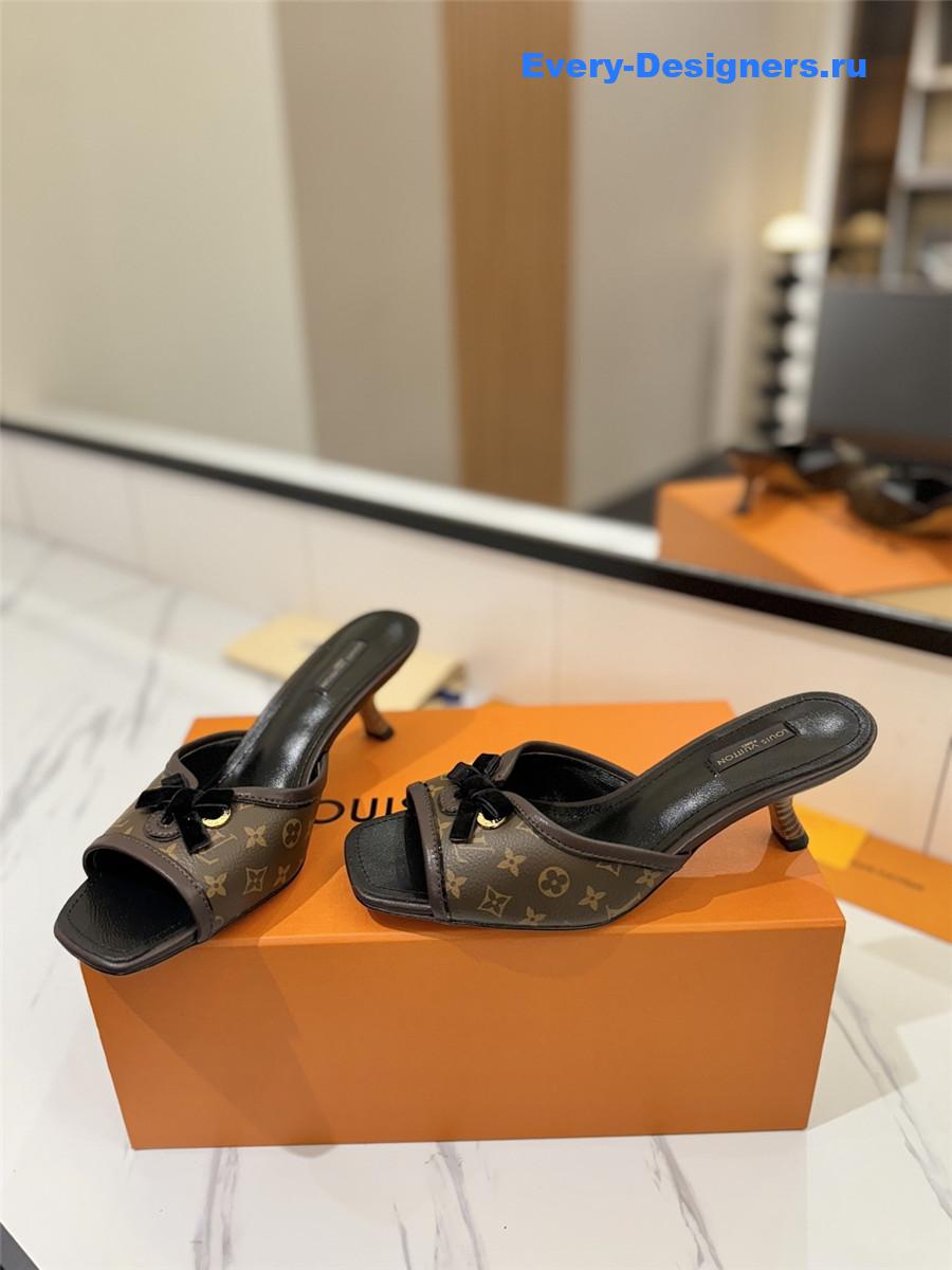 l0vis Vvtt0n monogram flower slide mules