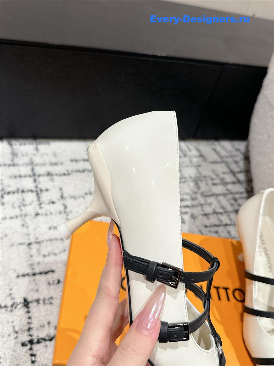 l0vis Vvtt0n 6am pointed toe heels white