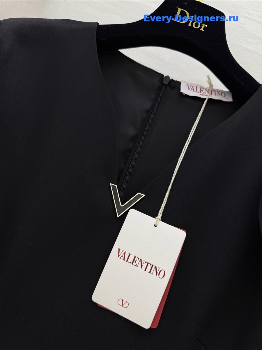 Va1e*ntin0 black floral sleeve dress