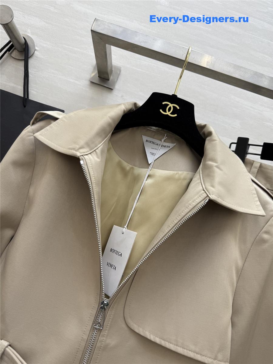 b0tt*ga Ven*ta grey trench coat suit