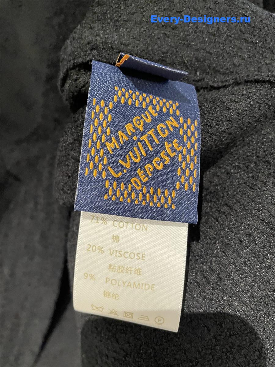 l0vis Vvtt0n black knit tee lv print short sleeve