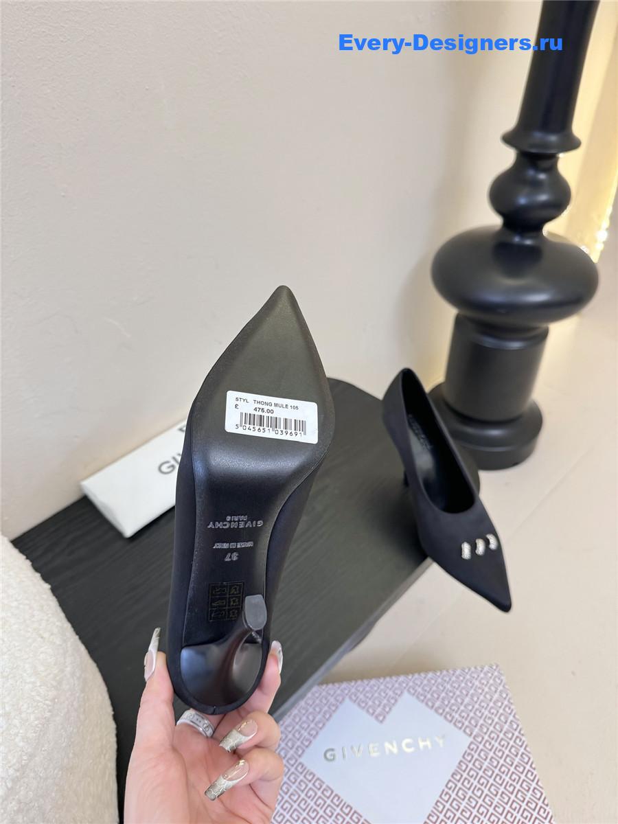 Givenchy Show 95 Black Ring Pumps