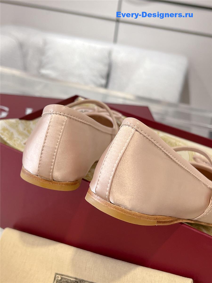 Gvc*1 horsebit ballet flat pink