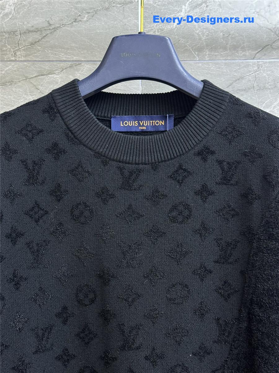 l0vis Vvtt0n black monogram shirt